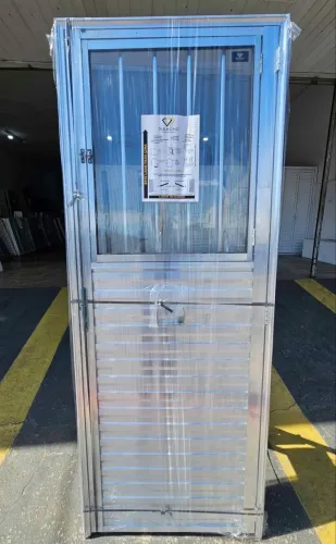 PORTA DE ALUMÍNIO 80CM C/JANELINHA E GRADE - PROMOÇÃO DO MÊS