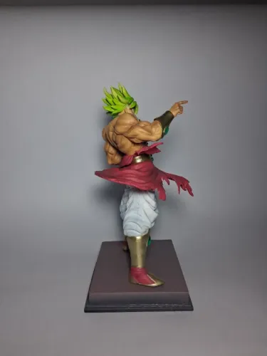 Bonecos Figures combo 4 broly + guy