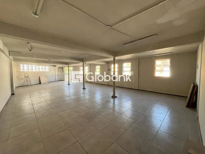 Sala comercial 1 quarto para aluguel Cidade Santa Maria 150m² Montes Claros MG