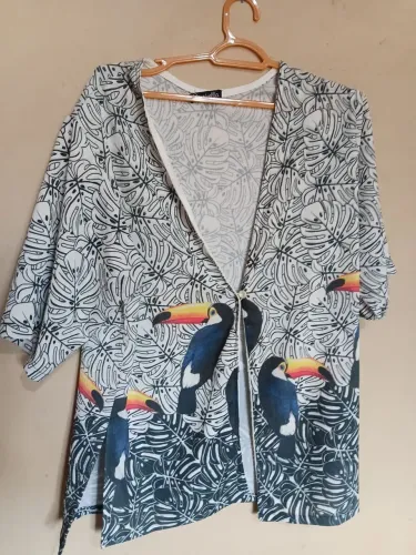 Cardigan feminino. ORIGINAL PARABELLA. G. Padrão de estampa natureza. NOVO. POUCO USADO.