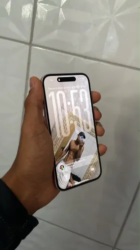 Vende se iPhone 15 