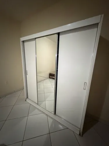 Guarda roupa pra sair rápido