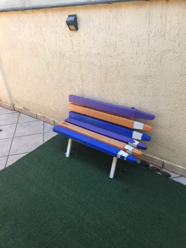 Móveis e brinquedos infantis