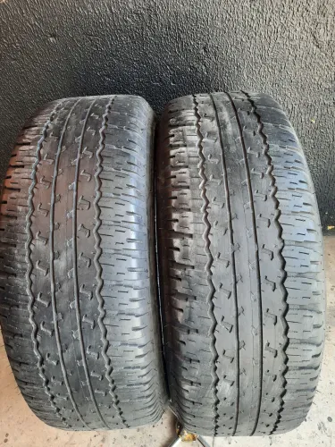 Pneu 265/65/17 Bridgestone (2 unidades)