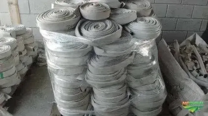 Mangueiras de hidrantes usadas