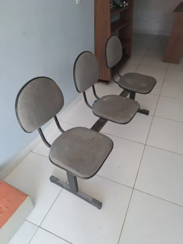VENDO 3 CADEIRAS SALA DE ESPERA