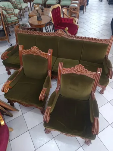 Sofá + Duas poltronas Coloniais todas trabalhada e madeira de altissíma qualidade