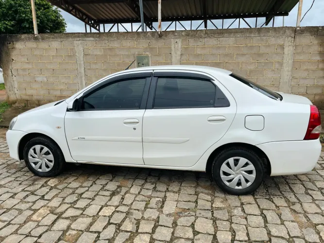 Toyota Etios XS Sedan 1.5 Flex 16V 4P Aut. 2017