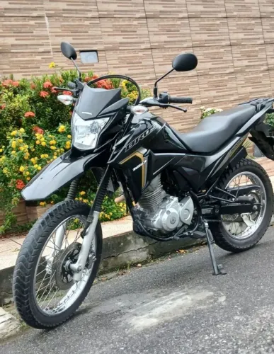 Bros 2023 em perfeitas condições