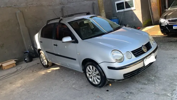 Volkswagen Polo Sedan 1.6 MI Total Flex 8V 4P 2006