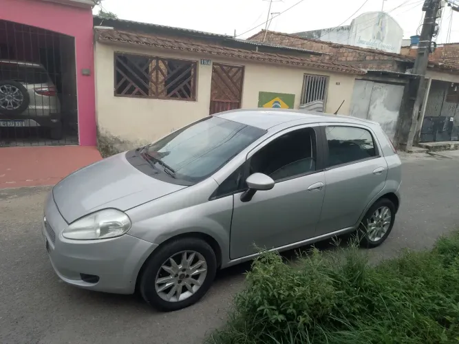 Fiat Punto Attractive 1.4 Fire Flex 8V 5P 2012