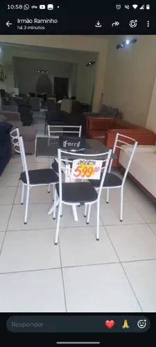 Mesa de jantar quadrada, com quatro cadeiras NOVA na loja.