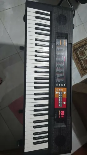 TECLADO YAMAHA
