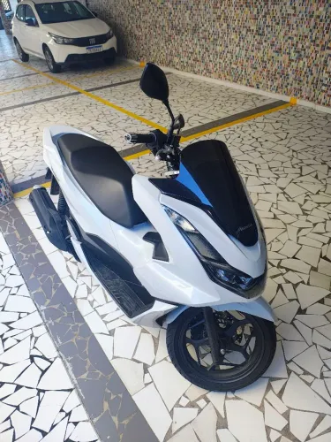 Moto Honda PCX 160 2025 Único dono semi nova em perfeito estado