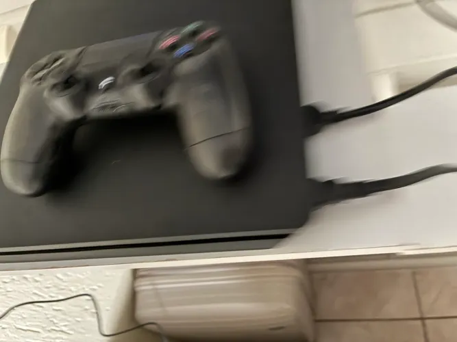 Ps4 500gb 3 jogos