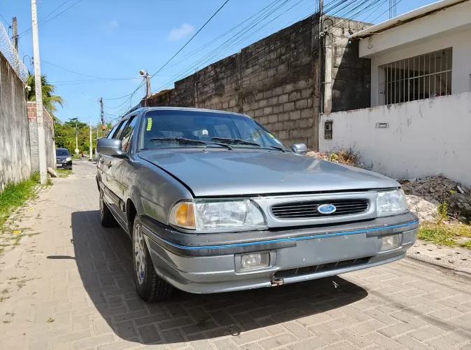 Ford Versailles Ghia 2.0i / 2.0 2P E 4P (álcool) 1995