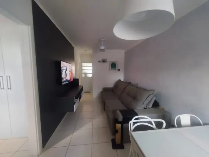 Casa térrea à venda no Condomínio Lisboa, em Sorocaba-SP.