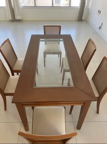 Mesa de jantar em madeira com tampo de vidro e Cadeiras 6 lugares 
