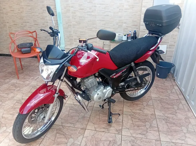 Vendo Fan 125 2014/15 com freio a disco original e pouquíssima rodada em excelente estado.