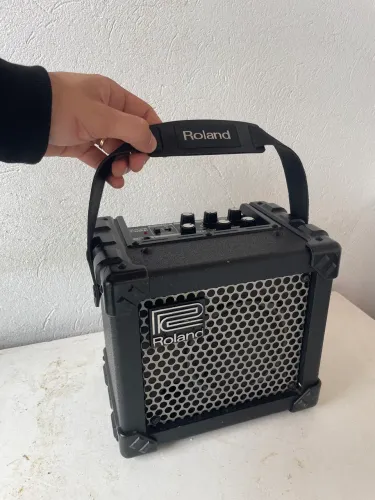 AMPLIFICADOR GUITARRA