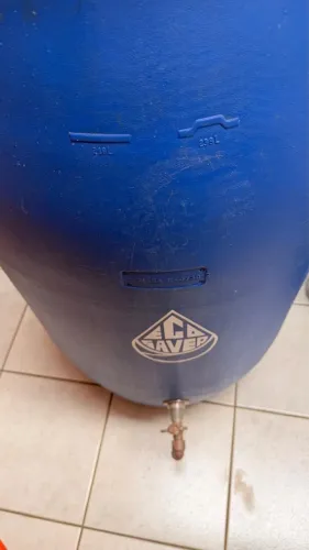 Bombona 248 litros com torneira