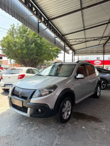 Renault Sandero Stepway Hi-power 1.6 8V 5P 2013