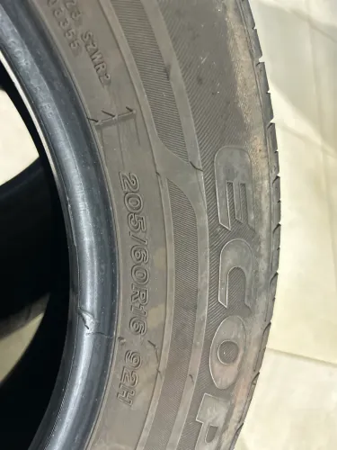 Par de pneu 205/60 r16