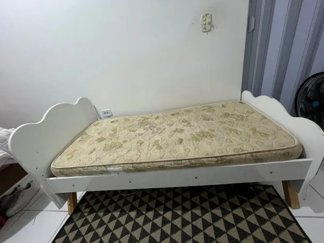 Cama Infantil com colchão