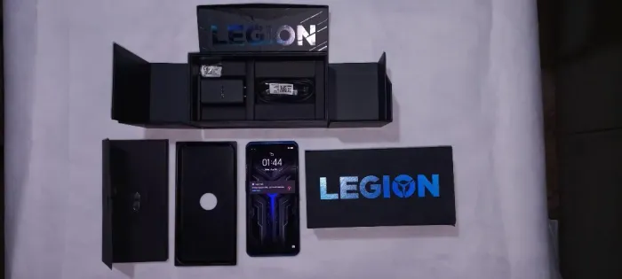 SMARTPHONE LENOVO LEGION DUEL 8 GB DE MEMÓRIA RAM + 128 GB, 5G