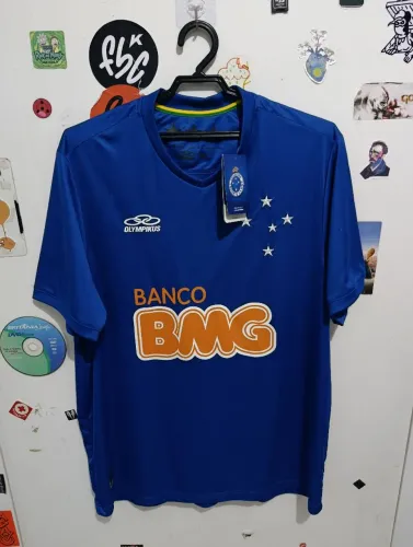Camisa Cruzeiro 2014 na etiqueta 