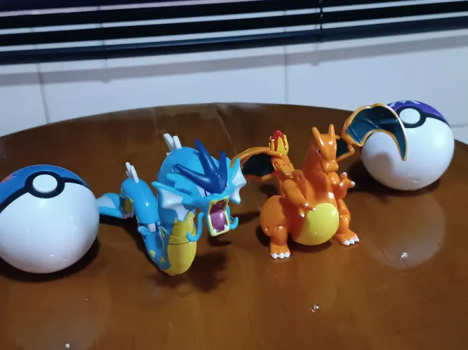 2 POKÉMONS ARTICULADOS 