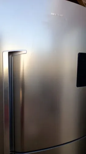 Vendo geladeira Brastemp inox inversa 625 litros funcionando perfeitamente