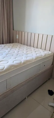 Cama e box casal