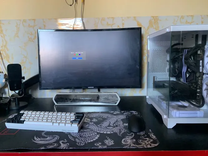 Pc gamer completo tudo funcioando placa de vídeo RX 590 1tb de memória 16gb ran