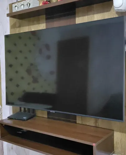 Smart TV 50" UHD 4K Samsung - Liga, tem som, sem imagem / Defeito no LED