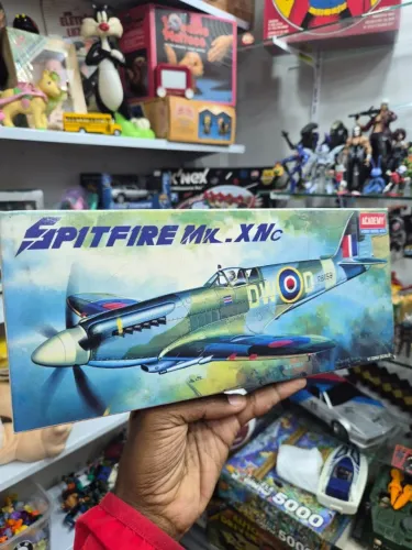Kit Plastimodelismo Spitfire Mk.XIVc Academy 1/72 (Novo / Lacrado)