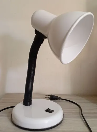 Abajur de mesa articulado branco