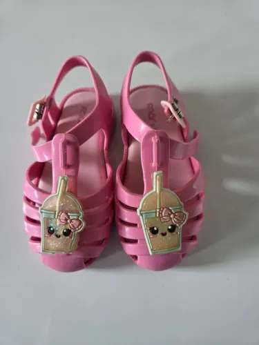 Sandália Infantil Rosa Menina TAM 21/22 (com detalhe)
