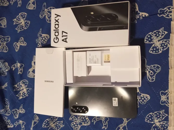 Celular A17 Samsung está novo mais e pra retirada da peças