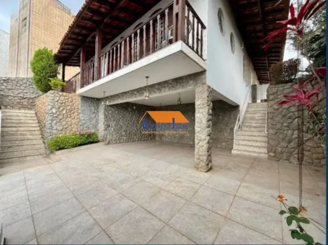 casa de 4 quartos, bairro Caiçaras em Belo Horizonte