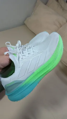 Tênis Adidas Ultraboost zerado