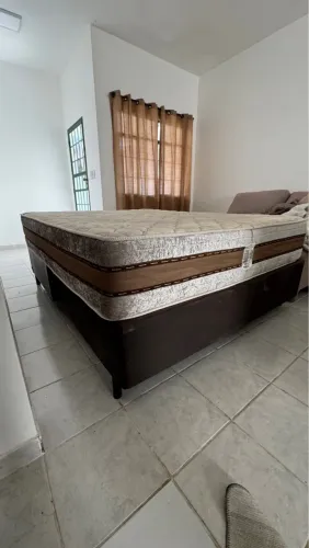 Cama Ortobom Queen de molas ensacadas