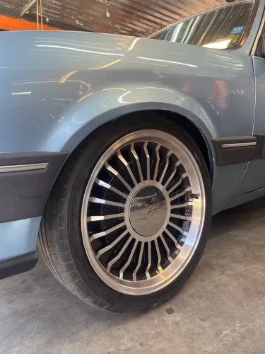 Rodas 4x100 aro 17 ralinho, com os pneus 