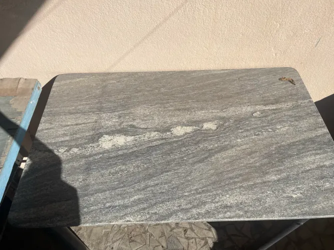 Mesa de mármore