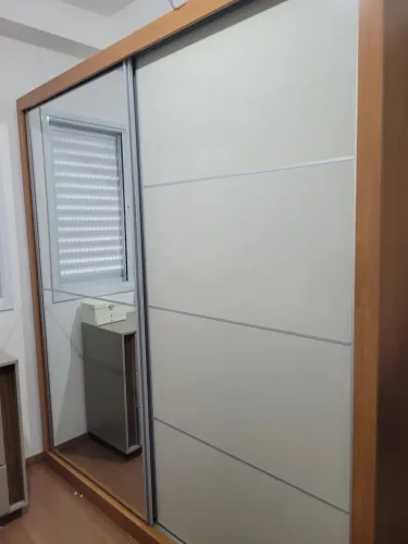 Guarda roupa casal - Uso 6 meses