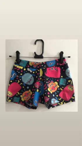 Short infantil tamanho 06/08 anos