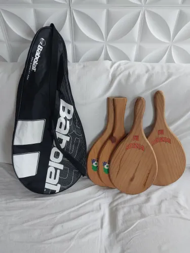 Dois Pares de Raquetes Frescobol. Bolsa e Bolas