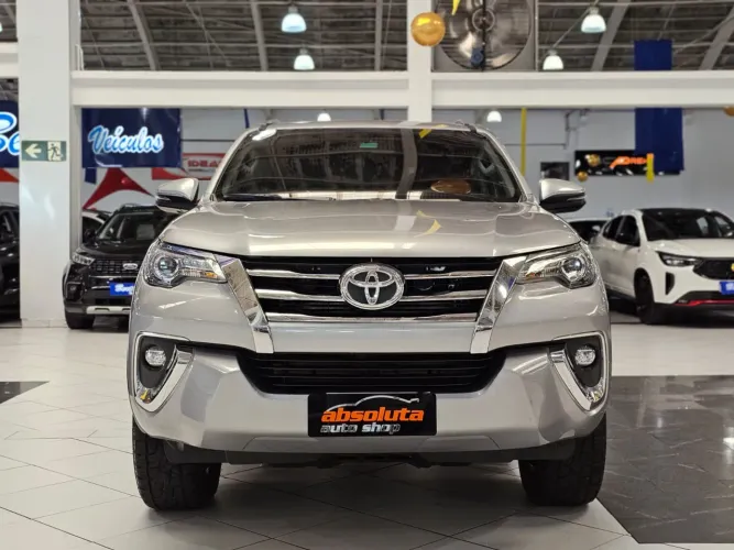 Toyota Hilux SW4 SRX 4X4 2.8 TDI 16V Dies. Aut. 2019