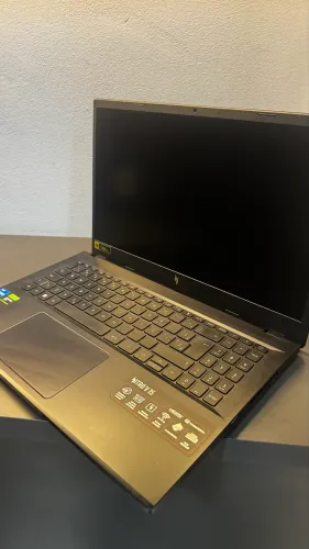 ACER NITRO V15 GAMER - RTX 4050 - ESTADO DE NOVO