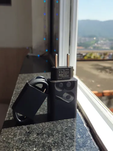 O novo carregador turbo 68W da Motorola